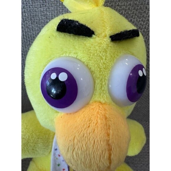 Five Nights At Freddys Chica Chicken Lets Eat Bib 7 in Plush Good Stuff 2017 FNA - Picture 3 of 10